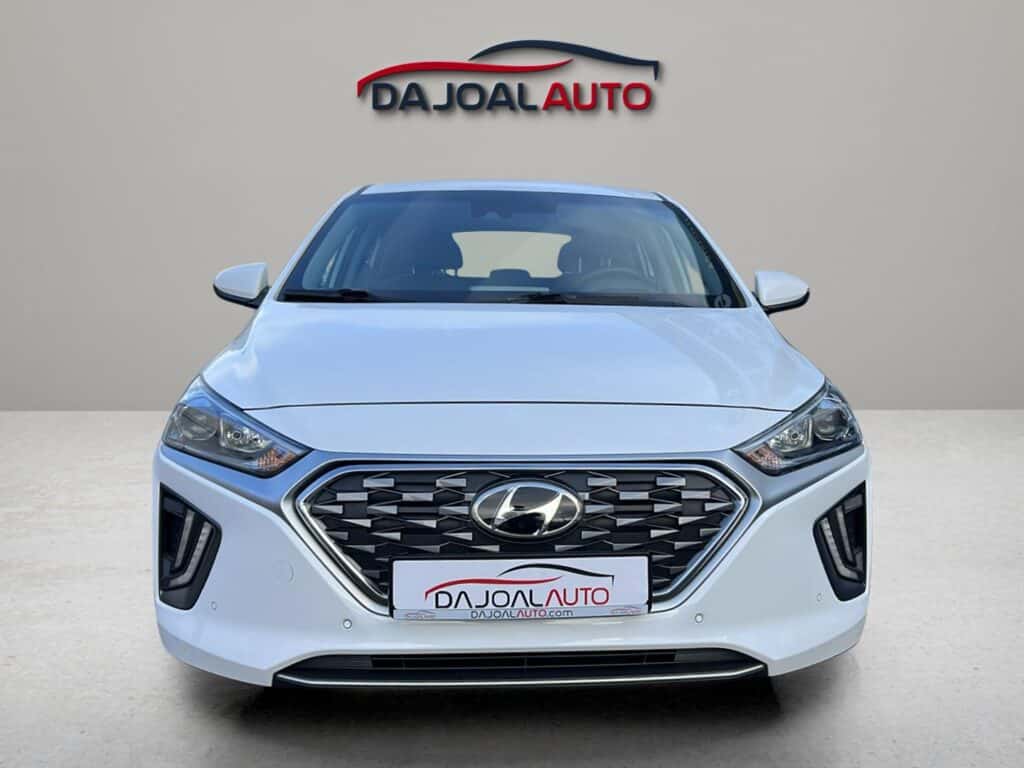 HYUNDAI IONIQ 1.6- CAMARA VISION TRASERA - CLIMATIZADOR AUTOMATICO - CONTROL VELOCIDAD - SENSORES APARCAMIENTO DELANTERO Y TRASERO - VOLANTE CUERO MULTIFUNCIONAL - CONTROL VELOCIDAD - LLANTAS ALEACION - 12 MESES DE GARANTIA - PEGATINA MEDIOAMBIENTAL 0 EMISIONES - POSIBILIDAD DE FINANCIACION